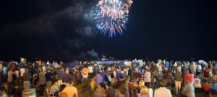 Virginia Beach hotel - events - Stars and Stripes Explosion